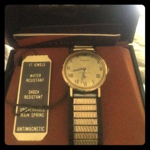 Vintage unopened Clinton men’s watch